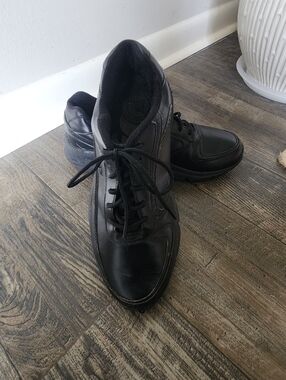 Propet Women's Black Leather Athletic Lace-Up Shoes 10.5EE